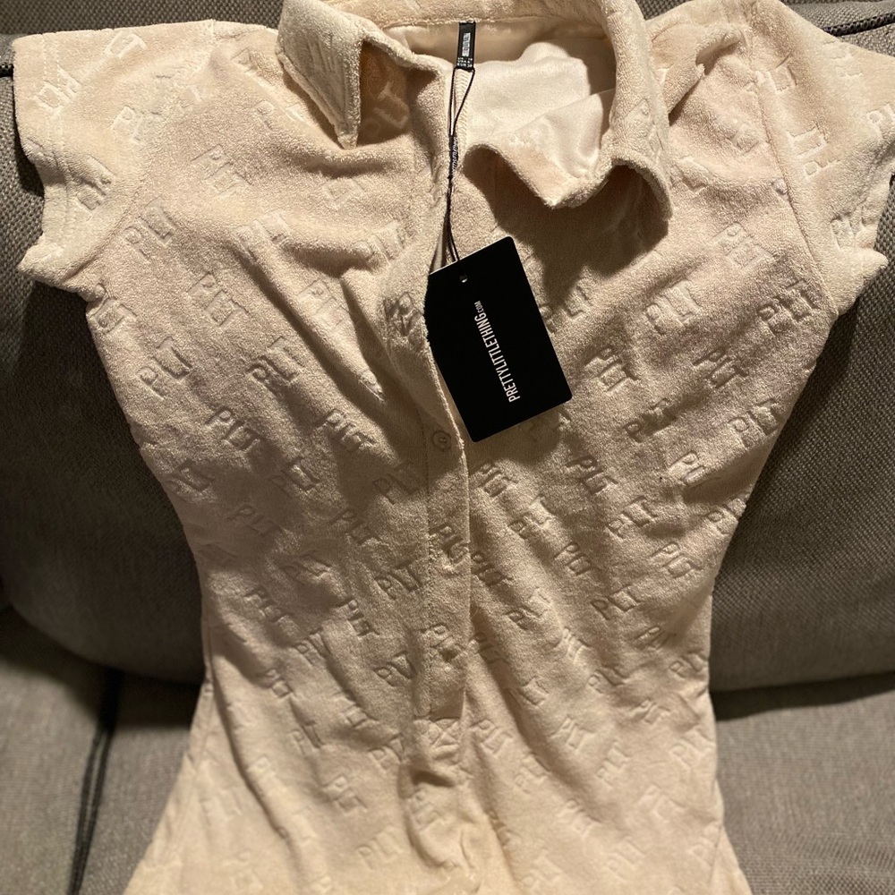 Pretty Little Thing Stone Embossed Towel Beach Romper